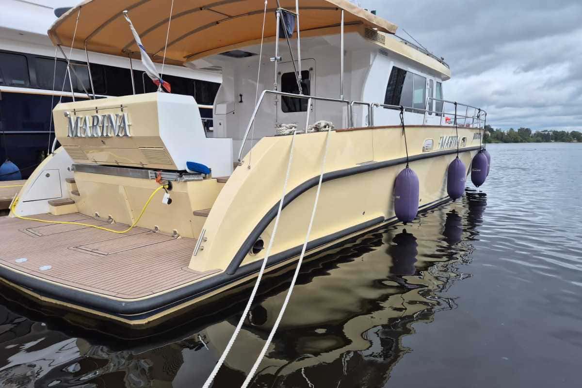 Кранцы оставляют следы — что делать и как защитить борт лодки Кранцы оставляют следы — что делать и как защитить борт лодки